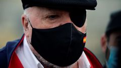 El excomisario Villarejo, con un parche, este mi�rcoles, al salir de la prisi�n de Estremera