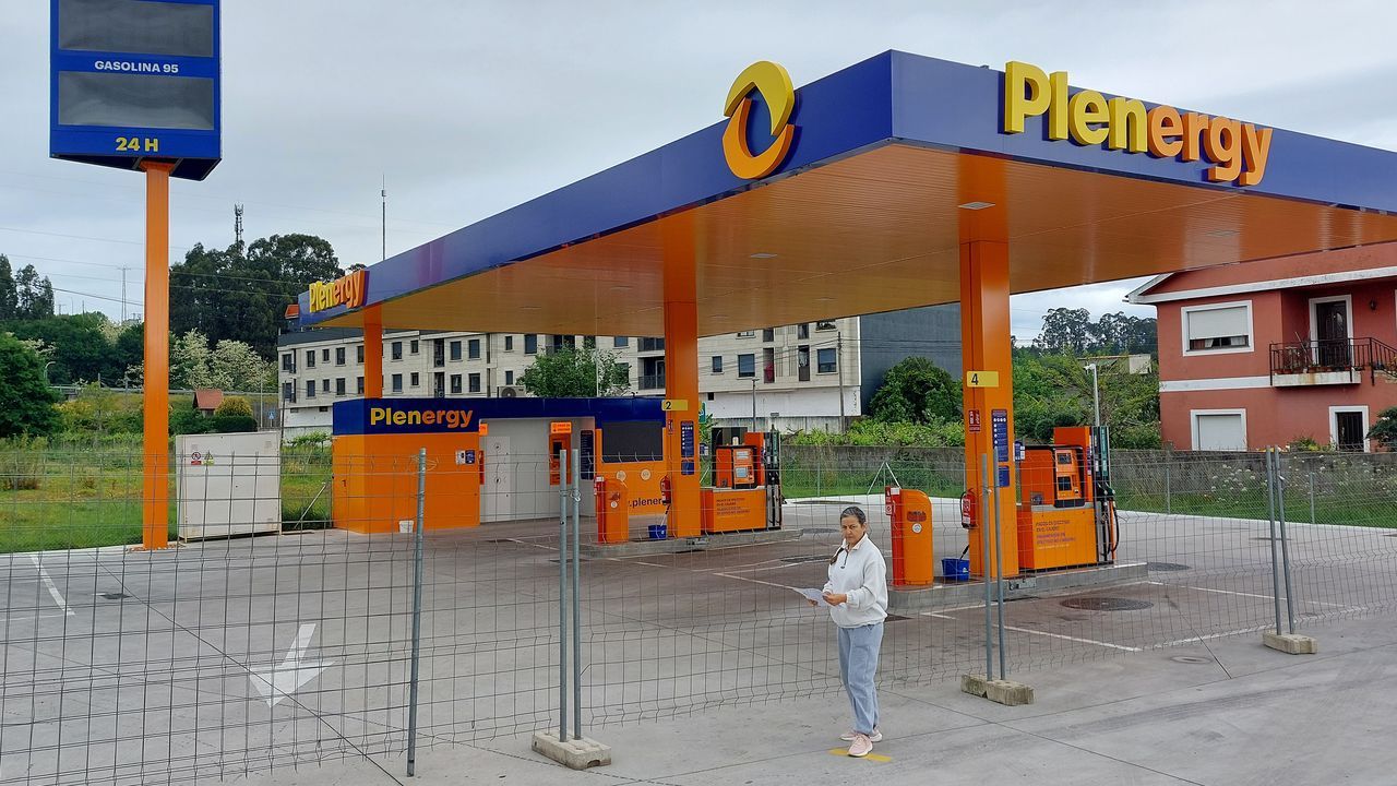 Una gasolinera «low cost», obligada a cerrar en Salvaterra por riesgo eléctrico