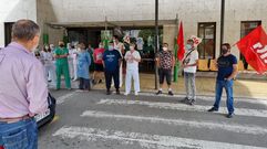 Concentraci�n a las puertas del hospital