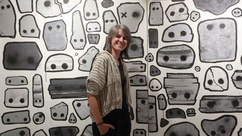Xulia Pis�n, con su exposici�n �Stons�, en la casa museo Mar�a Pita.