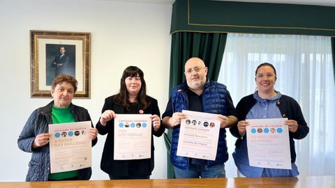 El alcalde y las técnicas municipales de Servizos Sociais e Igualdade presentaron ayer las jornadas