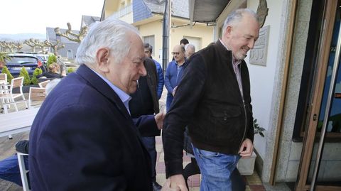 Jos Manuel Rodrguez (a la derecha), en un acto organizado en Portomarn por el consejo regulador de la DO Ribeira Sacra en el 2019