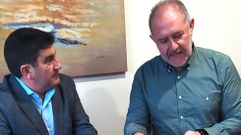 El delegado del Gobierno, Pedro Blanco, y el alcalde de Dodro, Xabier Castro