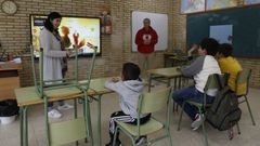 Primer d�a de clase en el CEIP de Beariz, el centro con menos alumnos de la provincia de Ourense