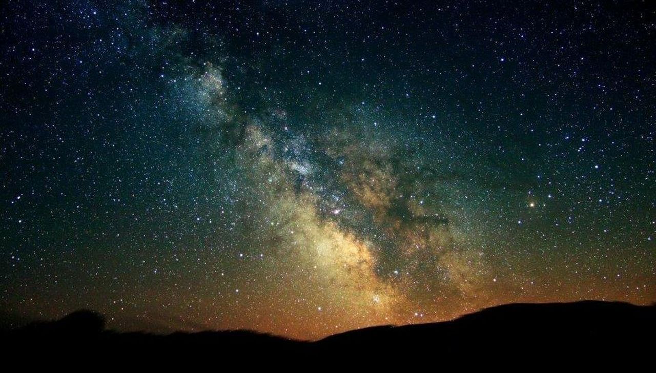 Trives y Manzaneda lanzan su candidatura como Destino Starlight