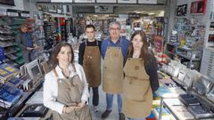 El equipo de la papelera Jaspe, en A Corua, un negocio que podra convertirse en la pimera Papelera Embajadora de Espaa.