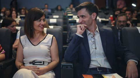 La ministra de Juventud e Infancia, Sira Rego, y el presidente de la Corporaci�n RTVE, Jos� Pablo L�pez, en el acto de presentaci�n del observatorio.