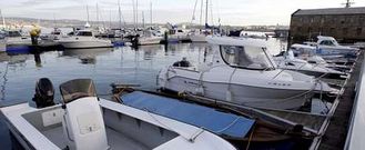 En la imagen, una vista del muelle deportivo de A Gra�a, que ser� mejorado. 