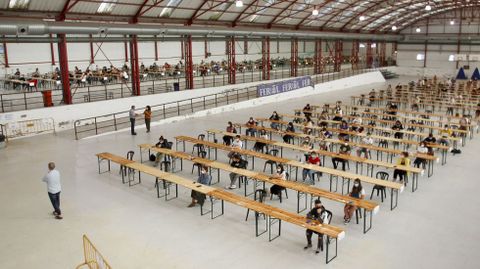 Foto de archivo de los exámenes para acceder a las plazas de Navantia