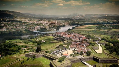 La fortaleza de Valena sufri hace dos aos el derrumbe de uno de sus muros