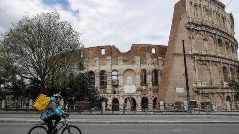 El Coliseo, en Roma, nada tiene que ver con el de un mes de abril habitual