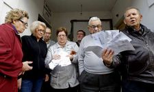 Los vecinos reclaman que vuelva a abrir la oficina de Escarabote, cerrada en noviembre.