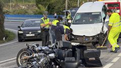 Una colisi�n entre un coche y una moto en Moa�a el pasado mes de octubre.