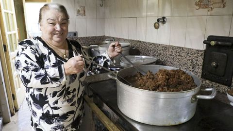 Evangelina Bardanca con sus chicharrones, en una foto de archivo