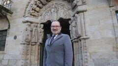 El rector de la USC, Antonio L�pez, este viernes, tras el consello extraordinario en el que se dio el visto bueno al acuerdo de Medicina