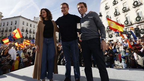 Isabel Daz Ayuso, Nez Feijoo y Martnez-Almeida, esta maana en la Puerta del Sol