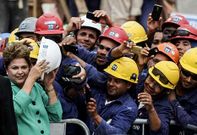 Rousseff, con los trabajadores de las obras de la sede de los Juegos Ol�mpicos de R�o. 