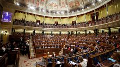Vista del hemiciclo durante la intervenci�n del candidato socialista a la Presidencia del Gobierno, Pedro S�nchez.