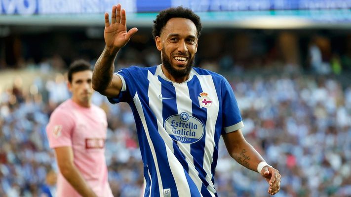 Aubameyang pidiendo perd�n a un compa�ero