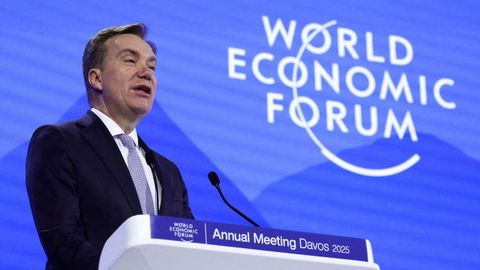 Borge Brende, presidente del Foro de Davos, durante la reuni&oacute;n celebrada en Suiza en enero del 2025