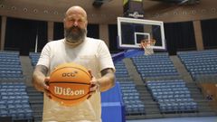 Roberto Anidos, adjunto al presidente del Obradoiro, en el Multiusos de Sar