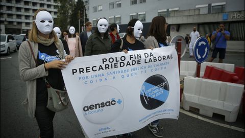 Foto de archivo de una concentracin de protesta de enfemeros eventuales en el Chuac