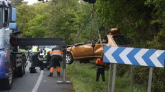 El coche se qued sin techo tras el accidente
