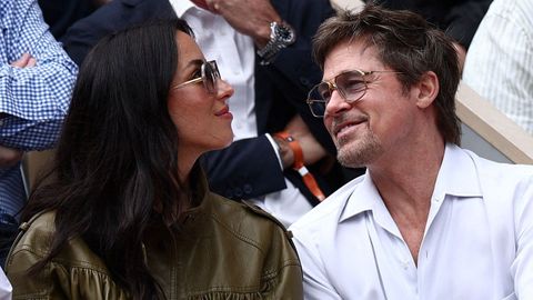 Brad PItt e In�s de Ramon, en Roland Garros.