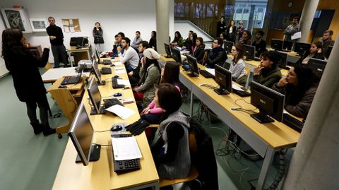 A Biblioteca Intercentros recibe a los estudiantes extranjeros llegados a Lugo en el segundo semestre. 