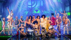 Foto de familia de los artistas de �The Hole Zero�