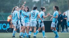 Las futbolistas de As Celtas, celebrando un gol en A Madroa esta temporada.