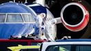 Un vuelo de evacuaci�n m�dica llega al aeropuerto Schiphol-Este, en Pa�ses Bajos, con tres pacientes evacuados del crucero MV Hondius