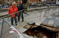 El Concello ha vallado dos puntos del paseo a la altura de San Tom� para evitar ca�das. 