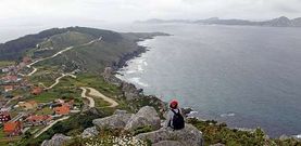 . La Costa da Vela, desde Cabo Home hasta O Facho, constituye un gran espect�culo por el alto inter�s paisaj�stico y medioambiental que tiene esta zona de la pen�nsula de O Morrazo.