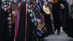 Tunos en una foto de archivo