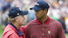 Nicklaus, como capit�n de EE. UU. en la Presidents Cup, anima a Woods en el 2005.