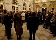 <span lang= es-es >�Qui�n encargaba?</span> Aduanas duda de que la muestra coordinada por Mani Moret�n en el 2011, en el marco del Festival P�rtico do Para�so, fuese encargada por el Grupo Vendex, que s� la pago.