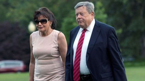 Los padres de Melania Trump, Viktor y Amalija Knavs, juraron la Constitucin norteamericana en una ceremonia privada celebrada en Nueva York