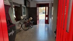 La estaci�n de A R�a-Pet�n ha quedado reducida a un pasillo por el que cruzar de la calle a los andenes