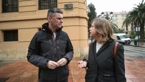 Rafael Palacios y Ana Taboda en la calle General Yag�e.