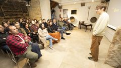 Alejandro G�ndara, durante unha das presentaci�ns do documental