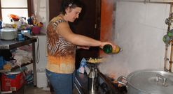 Mari Becerra Fern�ndez es la responsable de un restaurante y un hotel rural de A Fonsagrada. 