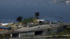 Vista a�rea de la autopista en la zona de las Torres de Pad�n en una imagen de archivo.