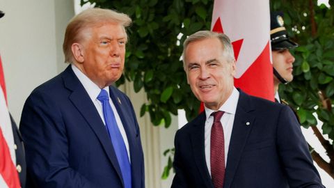 El presidente de EE.UU., Donald Trump, con el primer ministro canadiense, Mark Carney, en la Casa Blanca