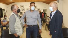 Participantes en el Foro Voz, ayer, junto con el alcalde, Juan Garc�a (derecha) 