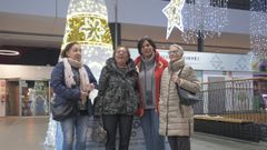 Cruz Roja lleva a los mayores que viven solos a ver las luces de Navidad