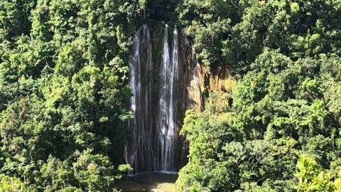 El salto del agua de Lim�n es uno de los lugares de Saman�que forman parte de las excursiones que�organiza�Santi