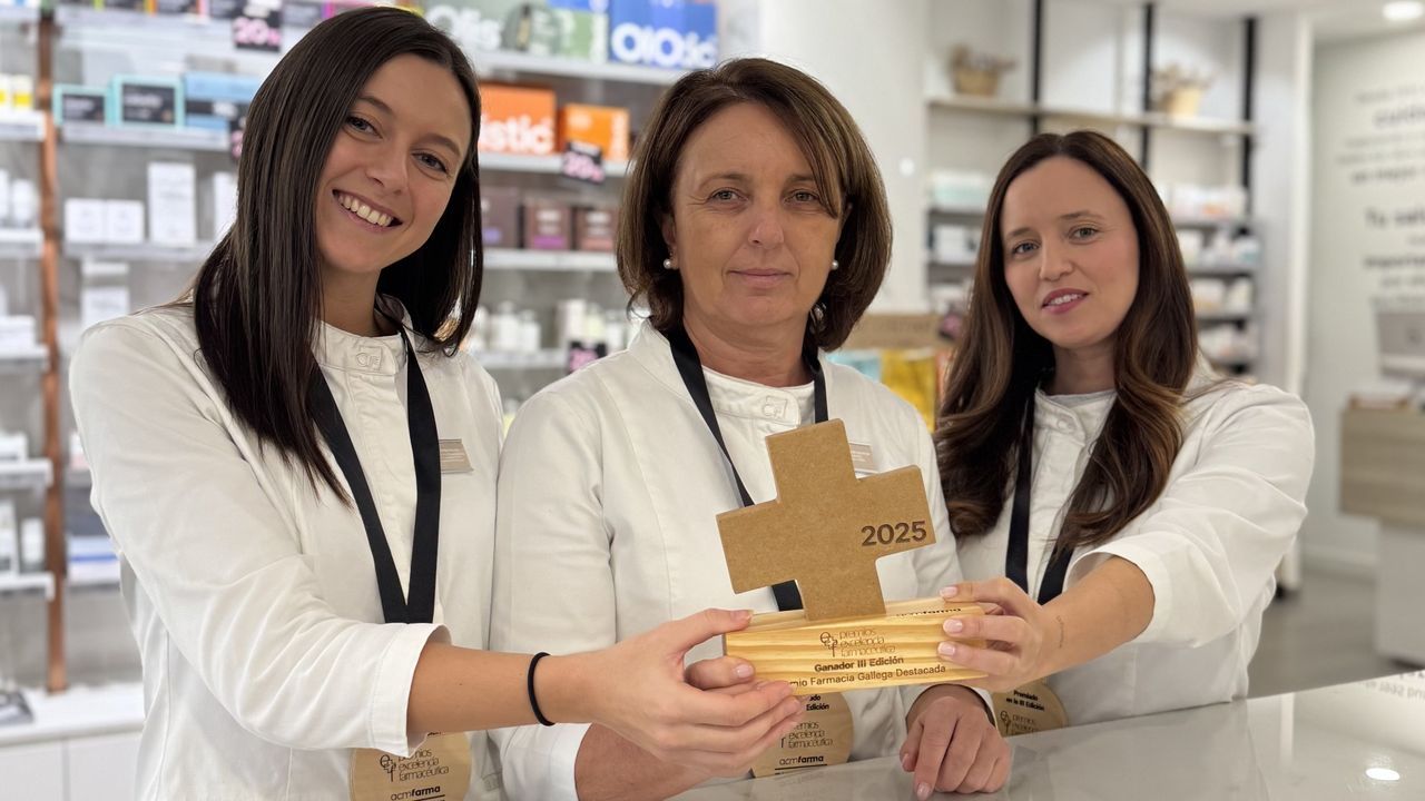 La farmacia boirense Cimadevila, destacada en los premios del sector por su dinámica labor social