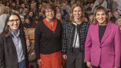 Foto de las cuatro candidatas al Rectorado de la USC, en el primer debate que mantuvieron juntas
