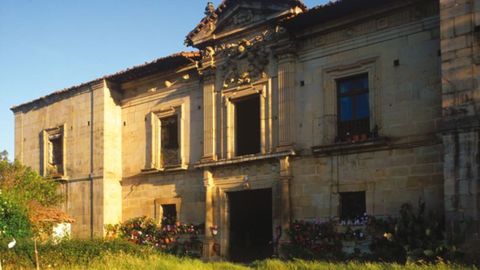 El Palacio de la Torre de Celles es uno de los edificios barrocos ms importantes de la arquitectura palaciega de Asturias